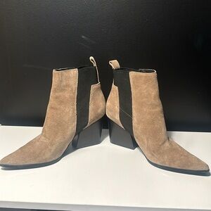 Kendall and Kylie  size 7